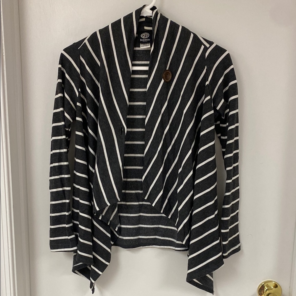 Striped Grey and White Women's top ❤️